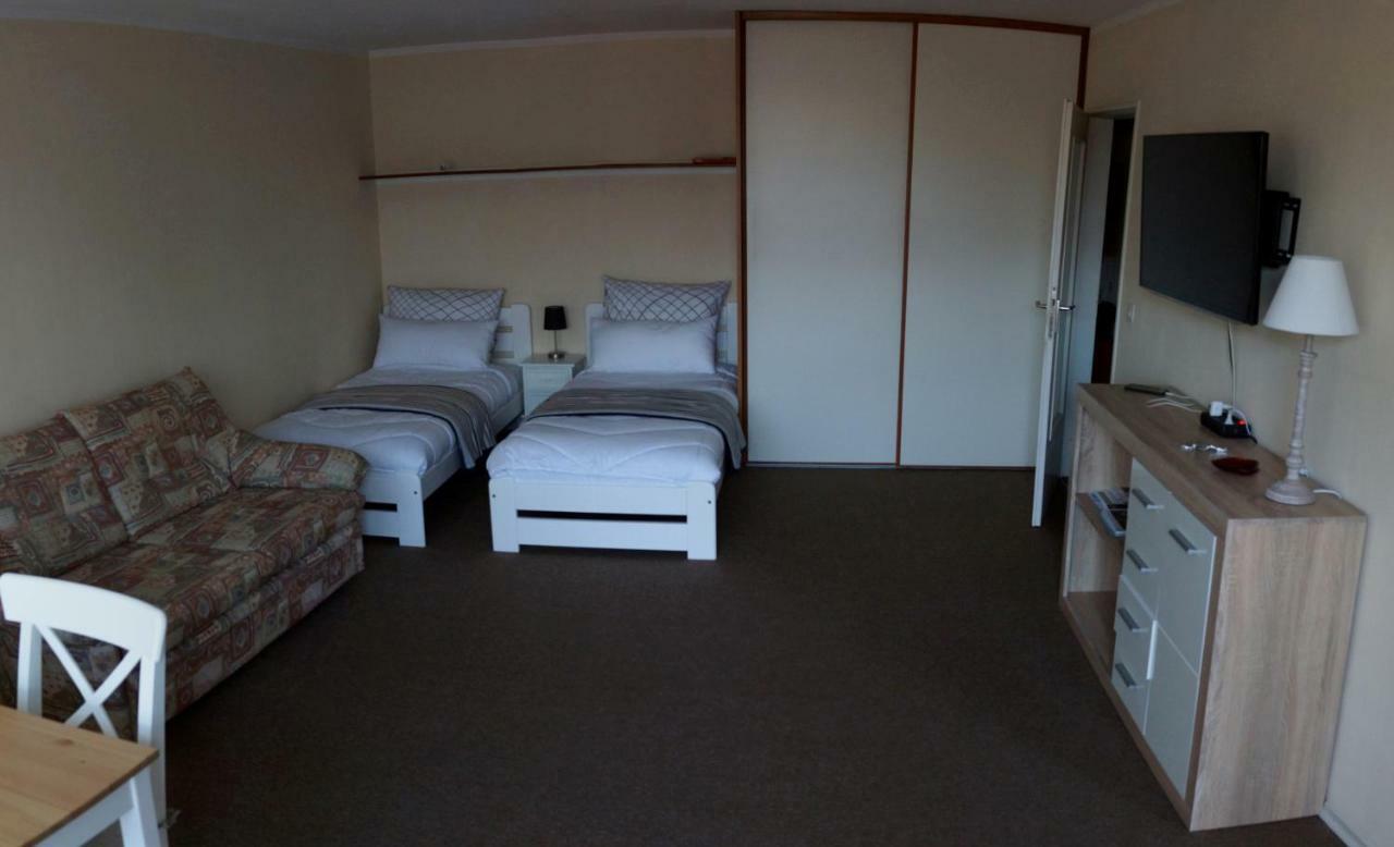 Sunny 1-Room Apartment Near Railway Station Гармиш-Партенкирхен Экстерьер фото