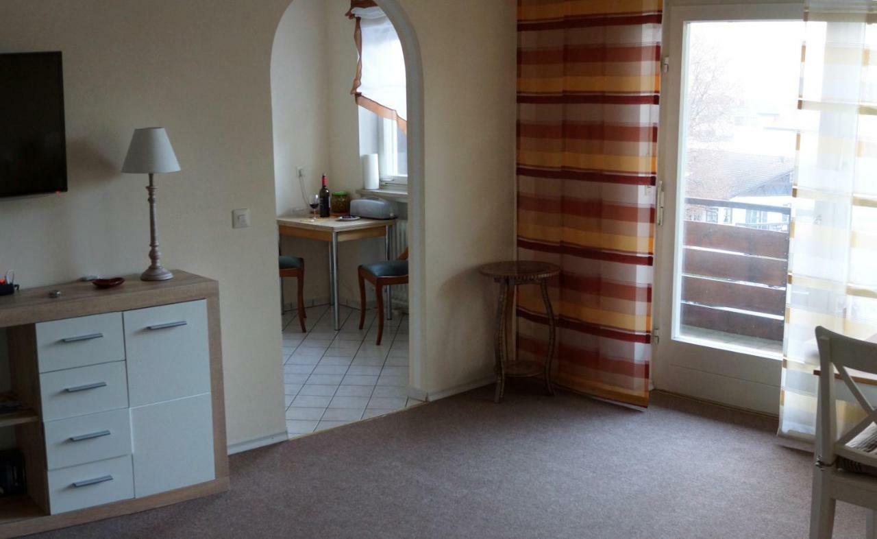 Sunny 1-Room Apartment Near Railway Station Гармиш-Партенкирхен Экстерьер фото