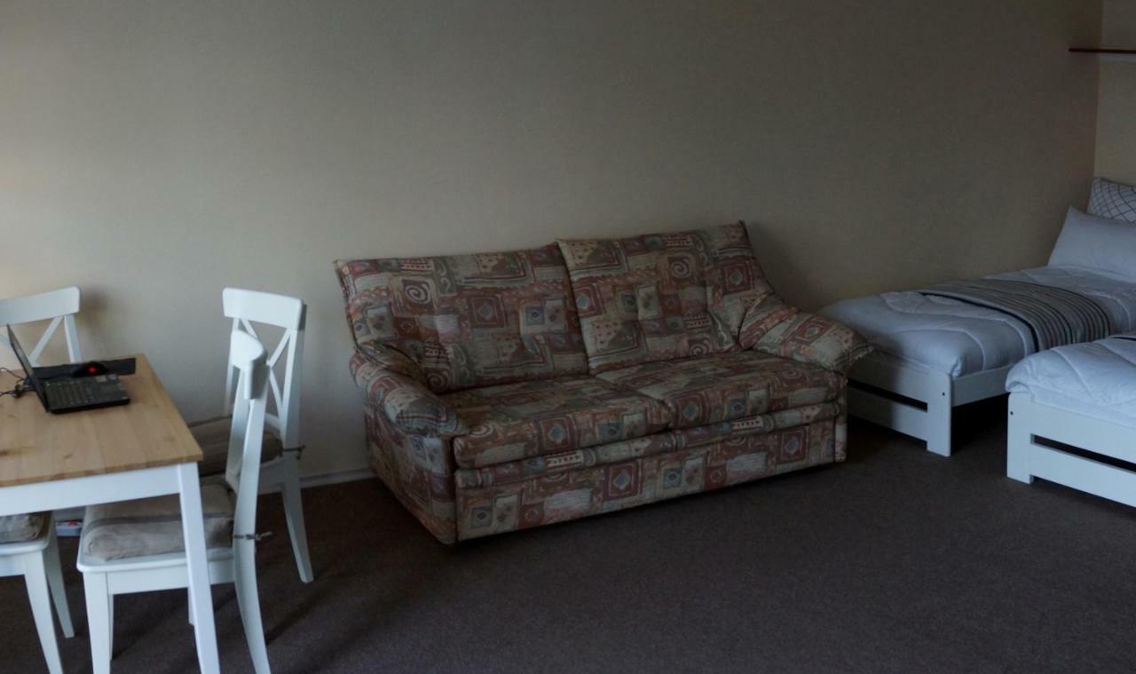 Sunny 1-Room Apartment Near Railway Station Гармиш-Партенкирхен Экстерьер фото