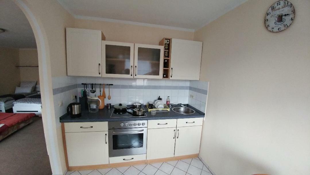 Sunny 1-Room Apartment Near Railway Station Гармиш-Партенкирхен Экстерьер фото