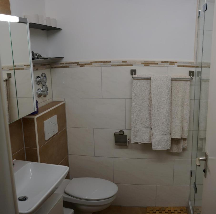 Sunny 1-Room Apartment Near Railway Station Гармиш-Партенкирхен Экстерьер фото